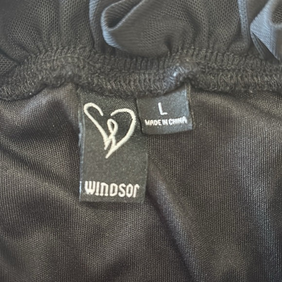 Hooked In Ruched Crop Top - Picture 4 of 6